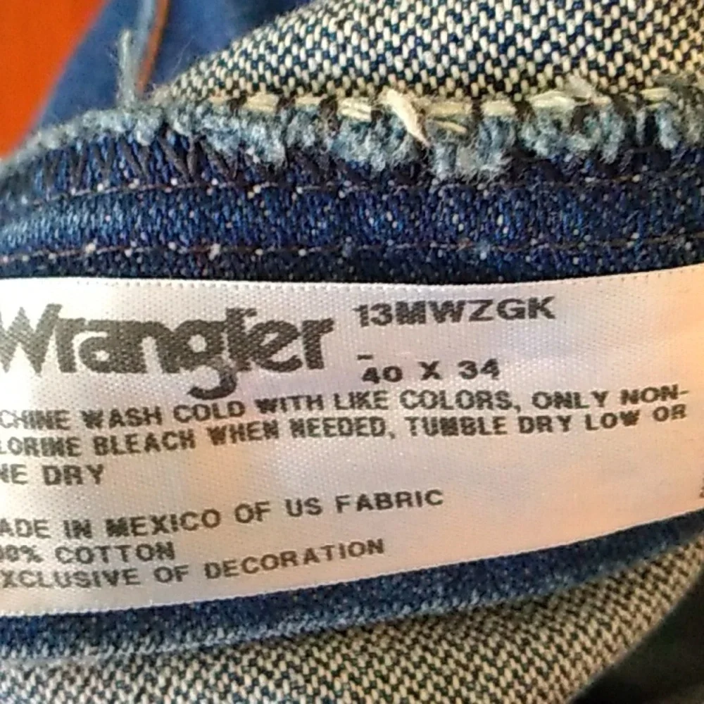 🤠  Wrangler Blue Jeans Denim,  Sz 40 X 34 perhaps NWOT - Picture 8 of 16